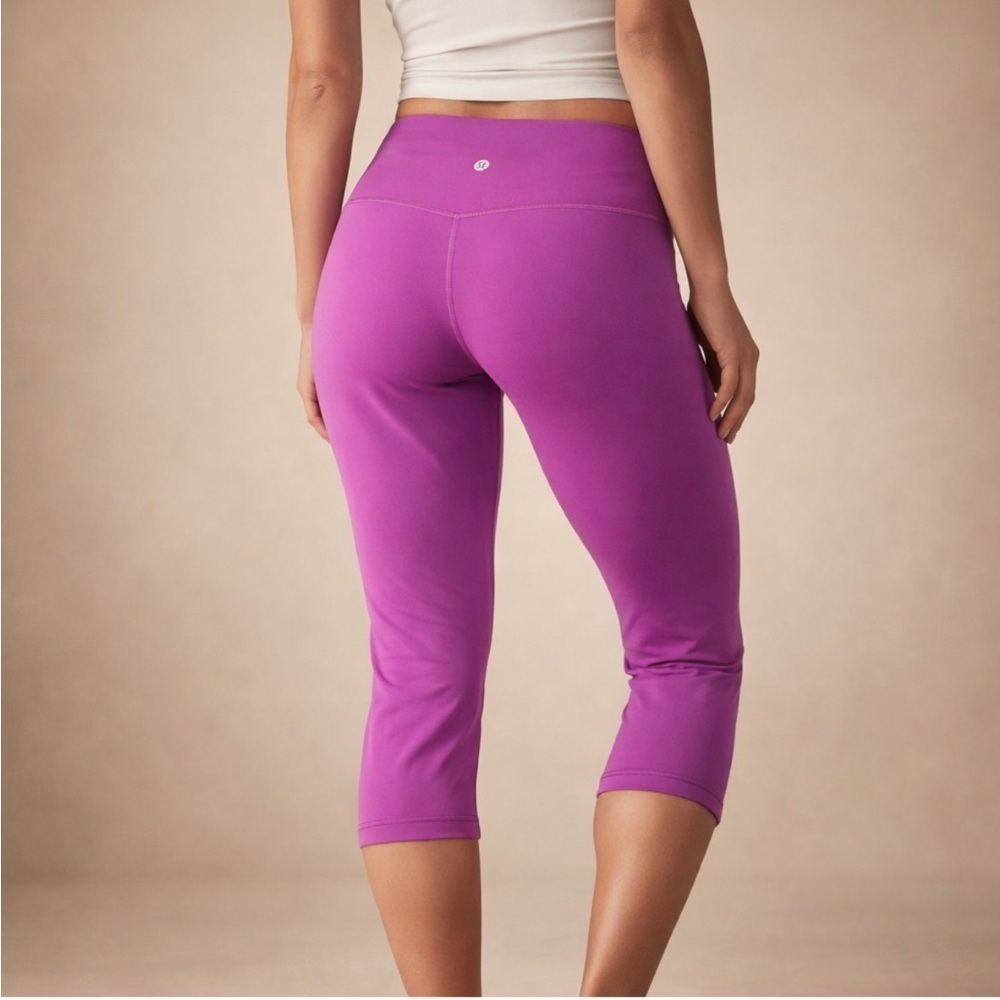 Lululemon Purple Capri Leggings High-Rise Athletic Cropped Pants Size 14 - Picture 1 of 9